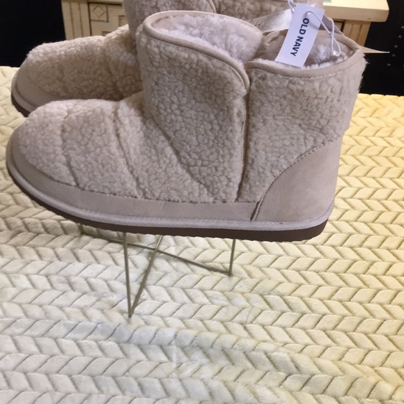 Old Navy Faux fur beige size 9 ankle boots - Picture 4 of 5